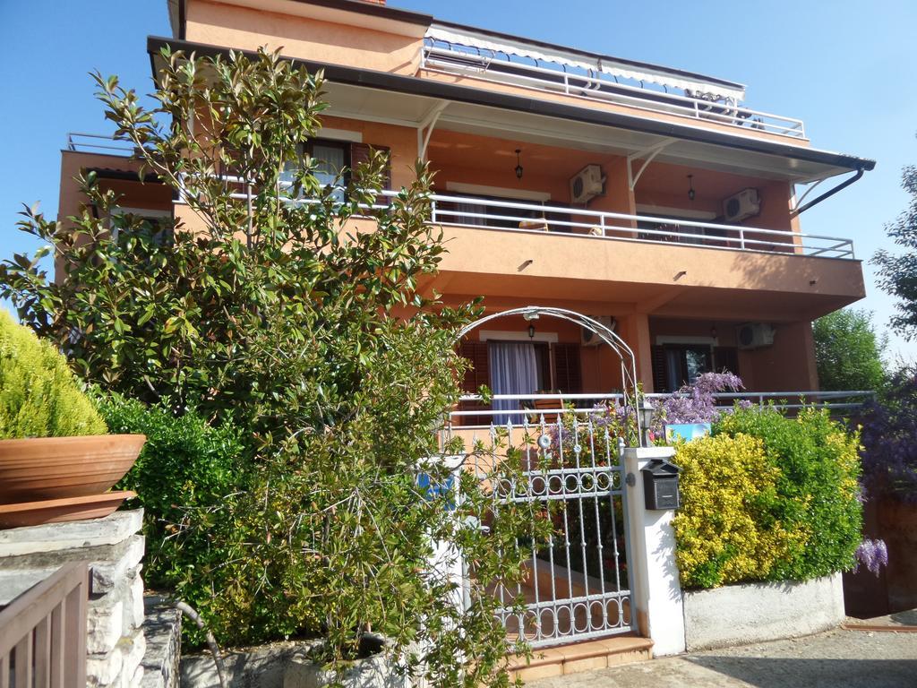 Apartmani Lina Umag Bagian luar foto