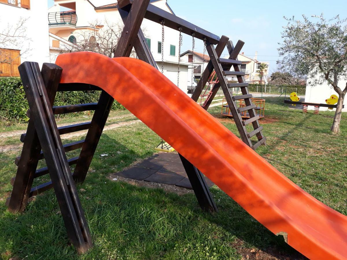 Apartmani Lina Umag Bagian luar foto